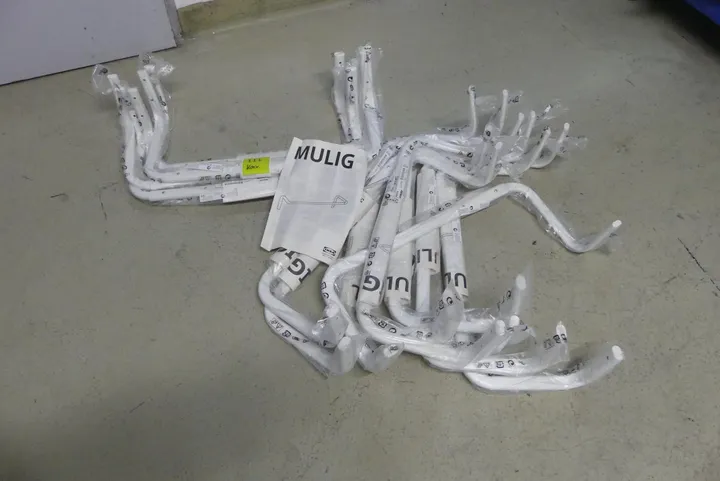 Konvolut IKEA (MULIG) Garderobenleisten